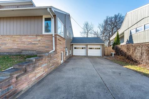 1015 11th Avenue S Moorhead MN 56560
