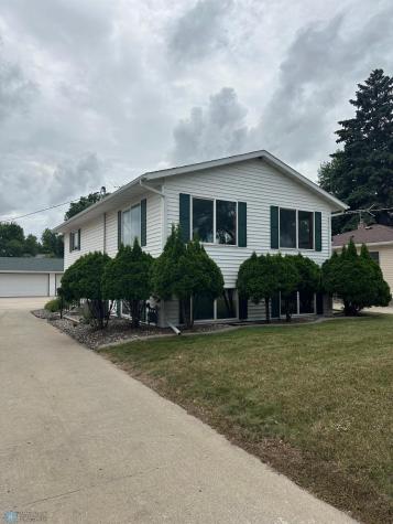 2126 5th Avenue S Fargo ND 58103