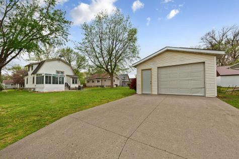 341 E Prince Street Lake Crystal MN 56055