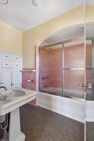 38 W Minnehaha Parkway Minneapolis MN 55419