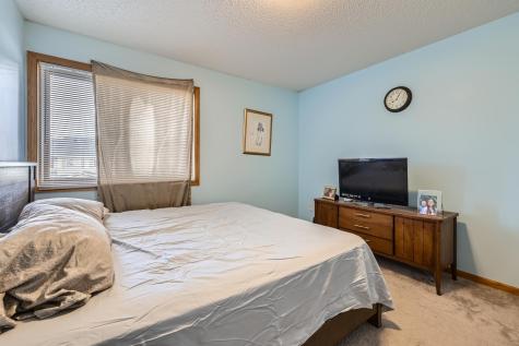 915 Harmony Path Norwood Young America MN 55397