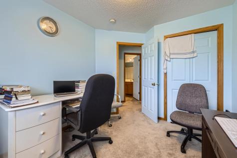 915 Harmony Path Norwood Young America MN 55397