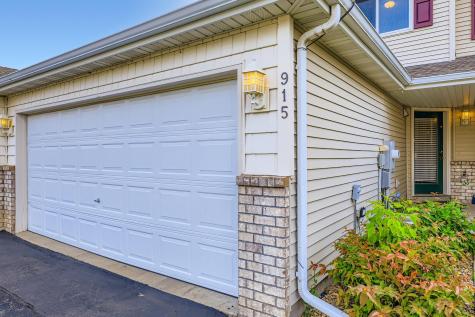 915 Harmony Path Norwood Young America MN 55397