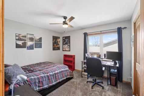 2541 Emerald Lane Shakopee MN 55379