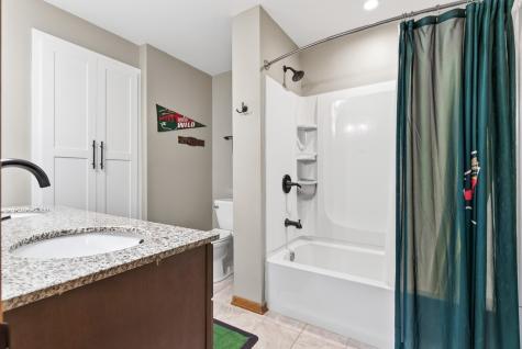 2541 Emerald Lane Shakopee MN 55379