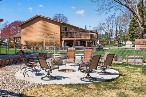 2541 Emerald Lane Shakopee MN 55379
