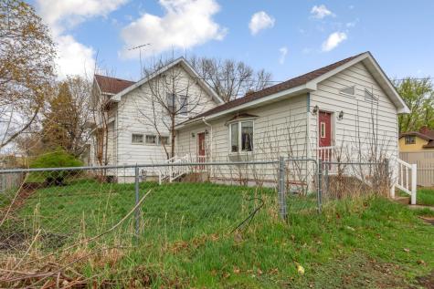 1606 Greeley Avenue N Glencoe MN 55336