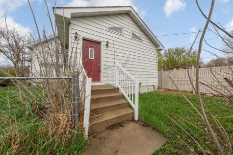 1606 Greeley Avenue N Glencoe MN 55336