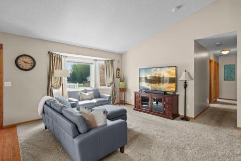 7018 Eagle Trail Centerville MN 55038