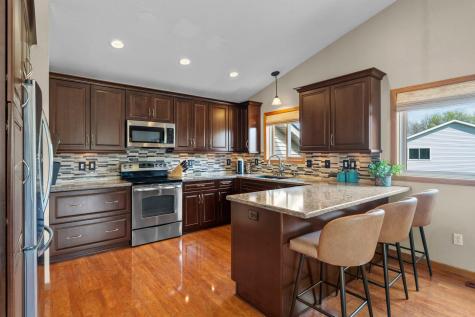 7018 Eagle Trail Centerville MN 55038