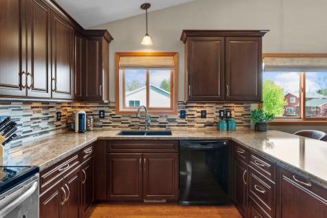 7018 Eagle Trail Centerville MN 55038