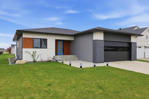 4802 Foxtail Lane S Fargo ND 58104