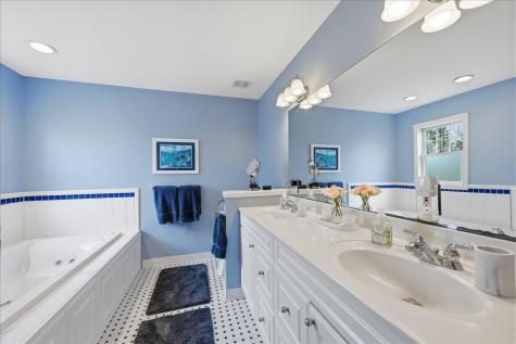 356 69th Street N Mahtomedi MN 55115