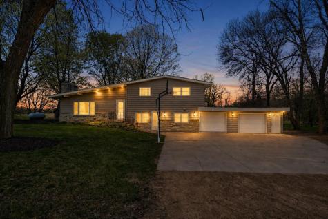 15710 Highway 5 And 25 Young America MN 55397