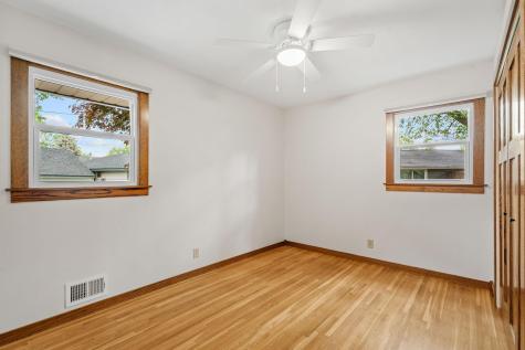 6876 11th Street N Oakdale MN 55128