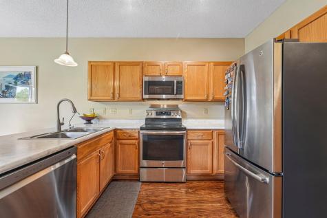 8996 Sawgrass Glen Maple Grove MN 55311