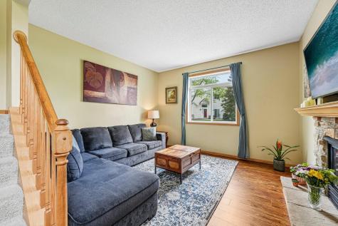 8996 Sawgrass Glen Maple Grove MN 55311