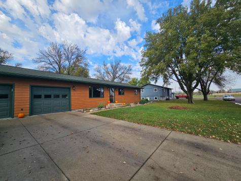 804 6th Avenue SE Pipestone MN 56164