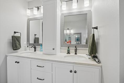 2402 N Pond Drive E West Fargo ND 58078