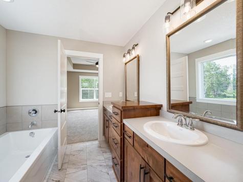 L5 B2 238th Avenue NW Zimmerman MN 55398