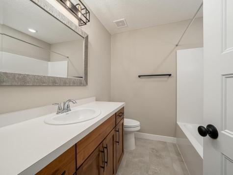 L5 B2 238th Avenue NW Zimmerman MN 55398