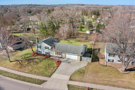 942 Hopewell Lane Apple Valley MN 55124
