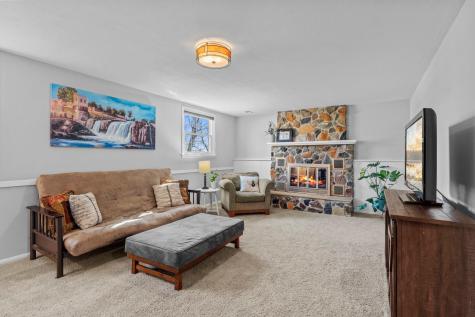 942 Hopewell Lane Apple Valley MN 55124