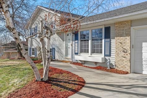 942 Hopewell Lane Apple Valley MN 55124