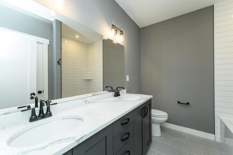 4980 Royal Oaks Circle SW Rochester MN 55902