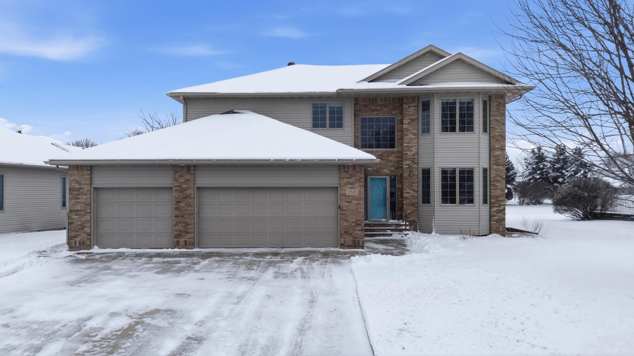 2518 Parkview Drive S Fargo ND 58103