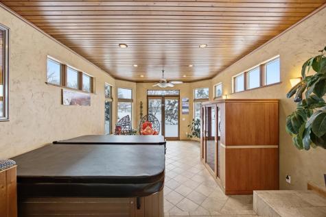 2518 Parkview Drive S Fargo ND 58103