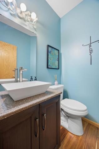 2518 Parkview Drive S Fargo ND 58103