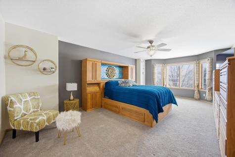 2518 Parkview Drive S Fargo ND 58103
