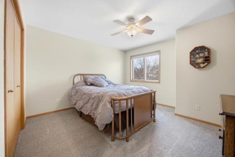 2518 Parkview Drive S Fargo ND 58103