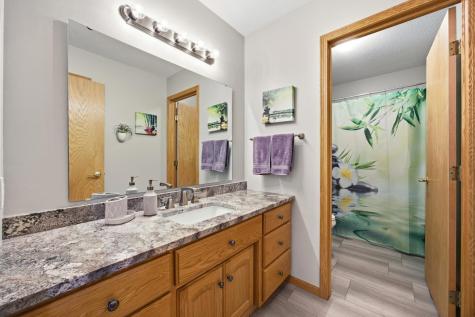 2518 Parkview Drive S Fargo ND 58103