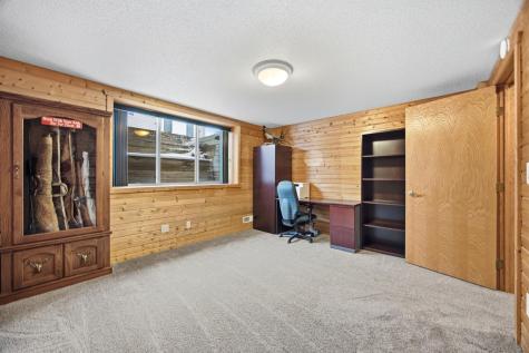 2518 Parkview Drive S Fargo ND 58103
