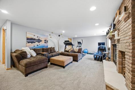 2518 Parkview Drive S Fargo ND 58103