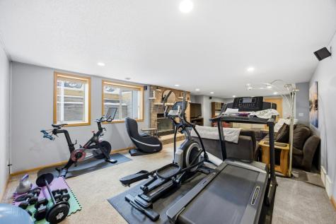 2518 Parkview Drive S Fargo ND 58103