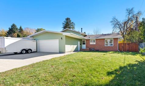 2807 Edgewood Drive N Fargo ND 58102