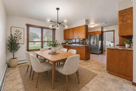 2807 Edgewood Drive N Fargo ND 58102