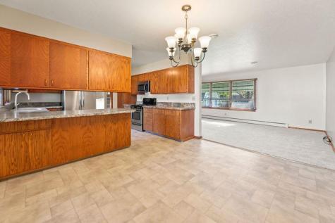 2807 Edgewood Drive N Fargo ND 58102