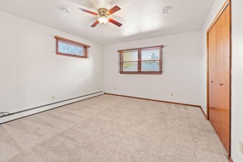 2807 Edgewood Drive N Fargo ND 58102