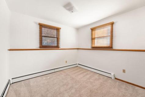 2807 Edgewood Drive N Fargo ND 58102