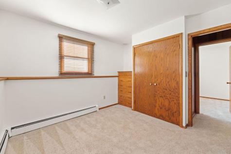 2807 Edgewood Drive N Fargo ND 58102