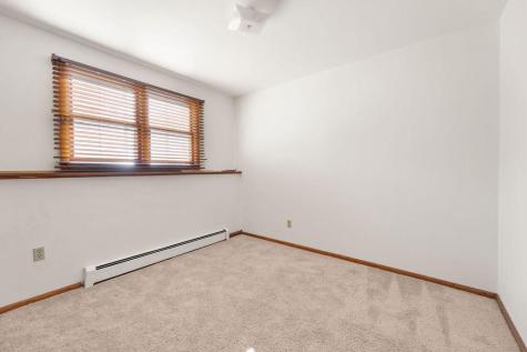 2807 Edgewood Drive N Fargo ND 58102