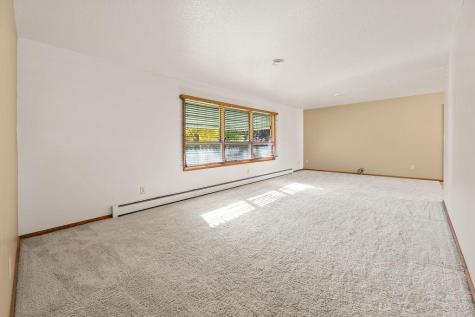 2807 Edgewood Drive N Fargo ND 58102