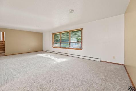 2807 Edgewood Drive N Fargo ND 58102