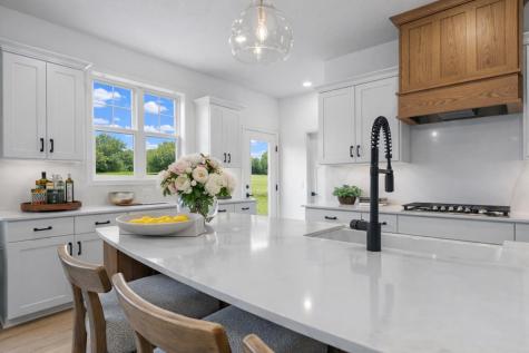 1860 Royal Boulevard N Lake Elmo MN 55042