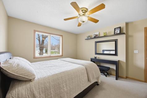 4054 S Rivershore Drive Moorhead MN 56560