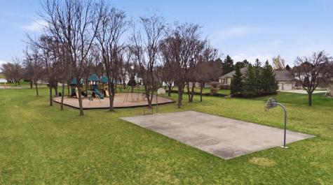 4054 S Rivershore Drive Moorhead MN 56560